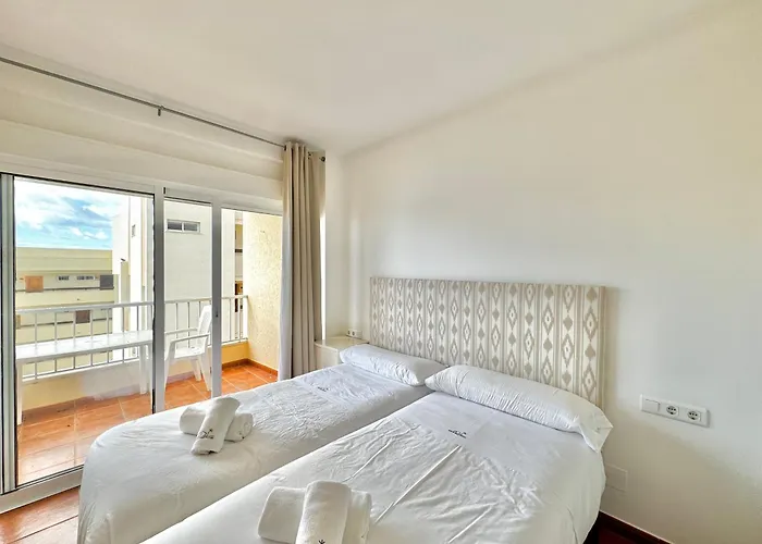 Cibeles Beachfront - Eaw Homes شقة
